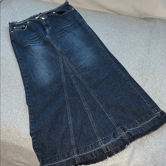 Paris Blues Dresses & Skirts - Vintage Y2K Boho Maxi Denim Skirt Medium Western Raw Hem Festival Aline
